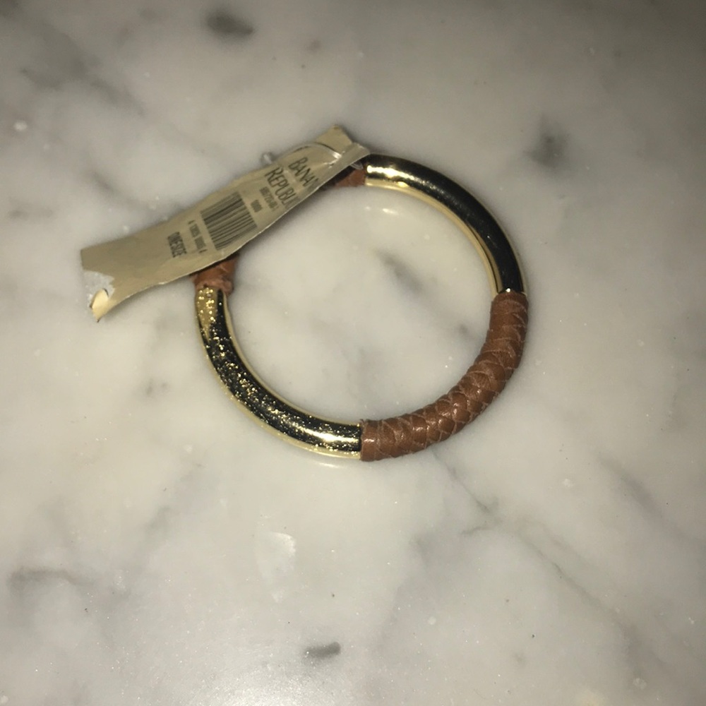 New bangle bracelet from Banana Republic w ticket